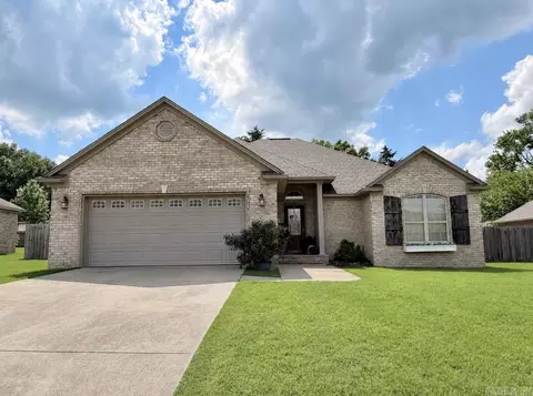 63 Rebecca Ln, Searcy, AR 72143