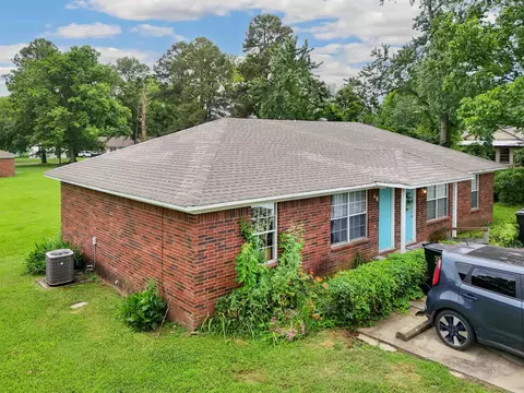 105 107 E 4th St, Ward, AR 72176 photo 2