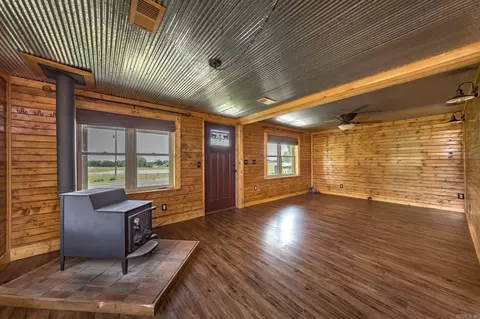 727 E Bowling Rd, Clinton, AR 72031 photo 4