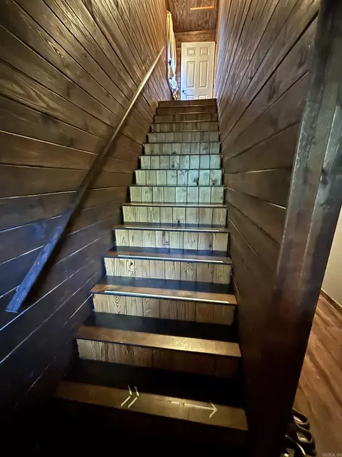 Entry Way - 25 Bryces Trl, Higden, AR 72067 photo 2 of 4