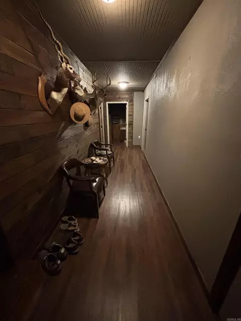 Entry Way - 25 Bryces Trl, Higden, AR 72067 photo 3 of 4