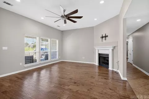 Living - 4718 Cliff, Alexander, AR 72002 photo 2 of 3