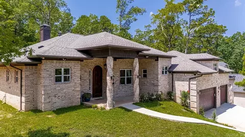 5 Platte Cv, Maumelle, AR 72113