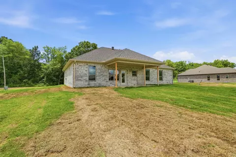 Exterior - 916 Bratton Rd, Lonoke, AR 72086 photo 5 of 7