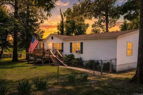 5417 Honeysuckle Rd, Little Rock, AR 72206