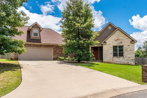 113 Winter Oak Pl, Hot Springs, AR 71913