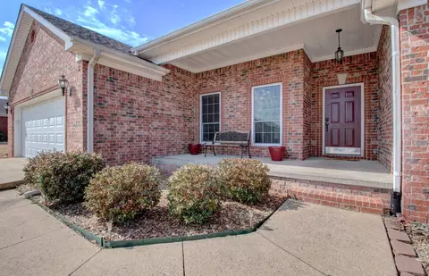 3609 Westshore Dr, Sherwood, AR 72120