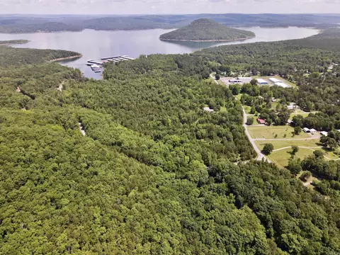 000 Resort Rd, Higden, AR 72067