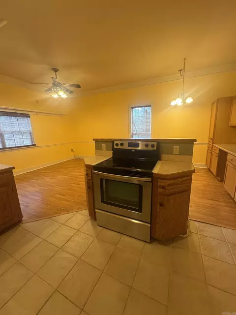 Kitchen - 9301 Zuber, Alexander, AR 72002 photo 4 of 5