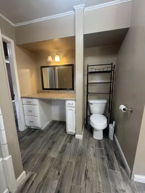 Bath - 9301 Zuber, Alexander, AR 72002 photo 2 of 4