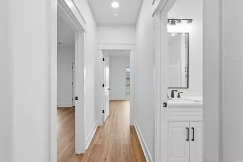Entry Way - 9 Moonlight Dr, Morrilton, AR 72110 photo 5 of 5