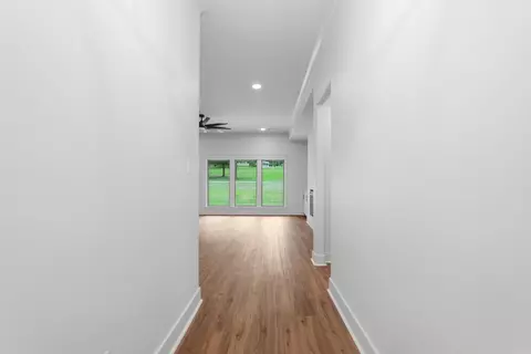 Entry Way - 9 Moonlight Dr, Morrilton, AR 72110 photo 2 of 5