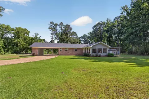 866 N 12th St, Arkadelphia, AR 71923