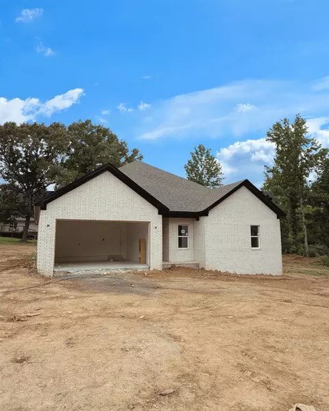 531 Madeleine Cir, Austin, AR 72007