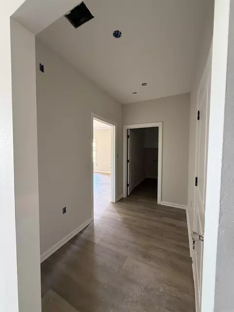 Entry Way - 507 Madeleine Cir, Austin, AR 72007 photo 3 of 3