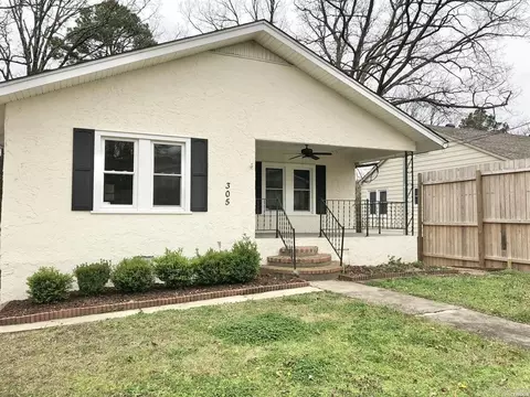305 Oakwood Ave, Hot Springs, AR 71913