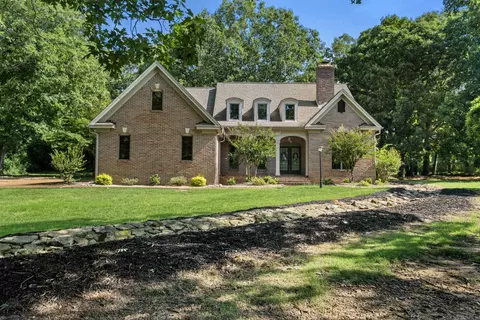 4 Robinwood Dr, Searcy, AR 72143