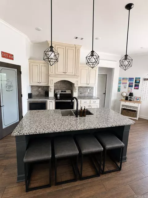 Kitchen - 115 Crested Butte Rd, Austin, AR 72007 photo 2 of 4