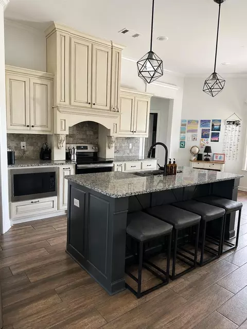 Kitchen - 115 Crested Butte Rd, Austin, AR 72007 photo 3 of 4