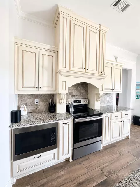 Kitchen - 115 Crested Butte Rd, Austin, AR 72007 photo 4 of 4