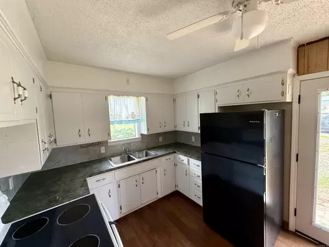 Kitchen - 120 Kitchen St, Lamar, AR 72846 photo 2 of 2