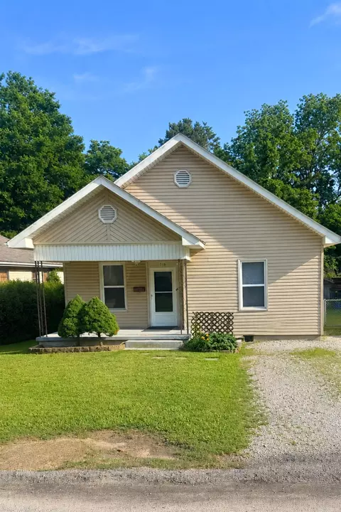 716 W Vine St, Paragould, AR 72450