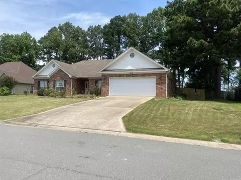 3328 Meadow Creek Dr, Bryant, AR 72022