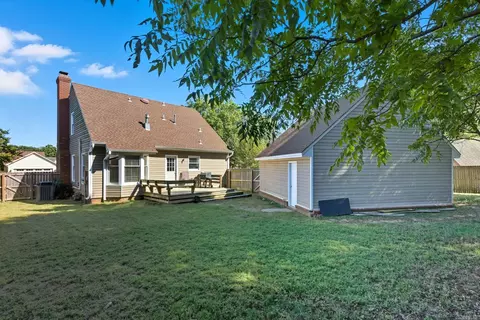 Exterior - 14 White Oak Cir, Searcy, AR 72143 photo 10 of 13