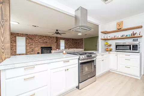 Kitchen - 117 Vestal Loop, Strong, AR 71765 photo 3 of 3