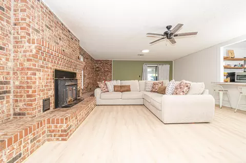 Living - 117 Vestal Loop, Strong, AR 71765 photo 1 of 3