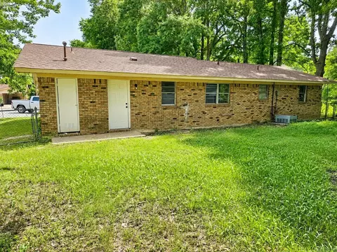 Exterior - 1908 Edmar Dr, Pine Bluff, AR 71603 photo 2 of 2