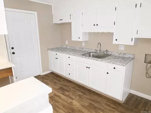 Kitchen - 1908 Edmar Dr, Pine Bluff, AR 71603 photo 1 of 2