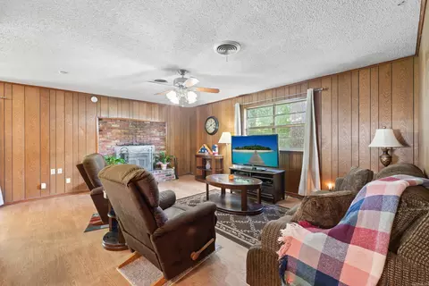 Living - 14 Hunters Cv, Pine Bluff, AR 71603 photo 1 of 1