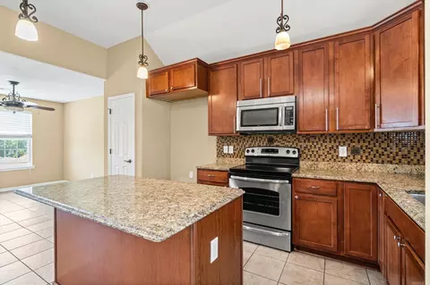 Kitchen - 1007 Clinton Ct, Alexander, AR 72002 photo 1 of 4