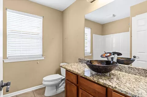 Bath - 1007 Clinton Ct, Alexander, AR 72002 photo 1 of 3