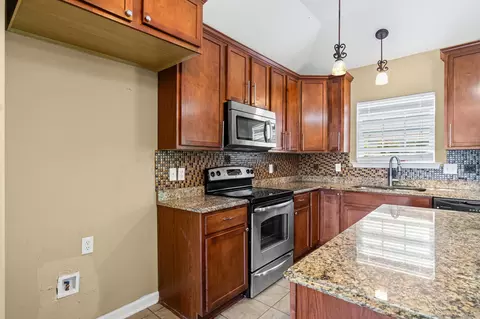 Kitchen - 1007 Clinton Ct, Alexander, AR 72002 photo 4 of 4