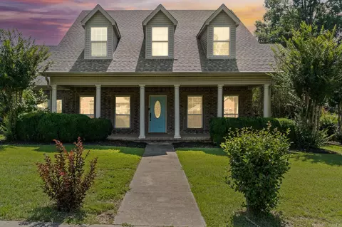 5014 Congressional Dr, Benton, AR 72019