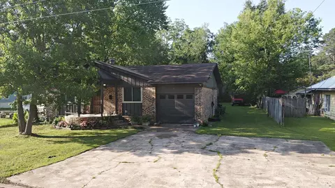 802 E Maple St, Gurdon, AR 71743 photo 5