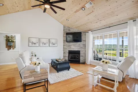 Living - 61 Bluff Rd, Hardy, AR 72542 photo 1 of 1