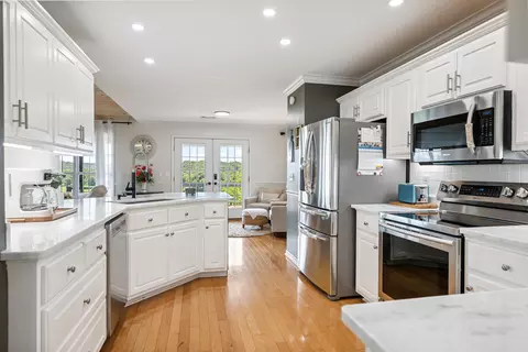 Kitchen - 61 Bluff Rd, Hardy, AR 72542 photo 2 of 4