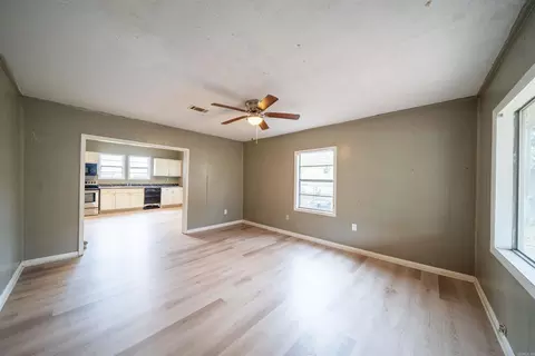 Living - 807 Walnut St, Conway, AR 72032 photo 1 of 3