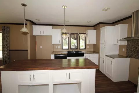 Kitchen - 2230 Grant County Road 29, Pine Bluff, AR 71603 photo 1 of 1