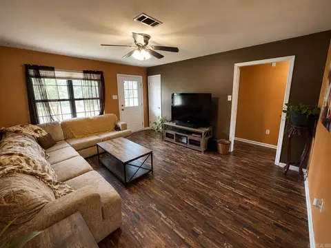 Living - 14 Rolling Creek Cir, Conway, AR 72032 photo 1 of 1