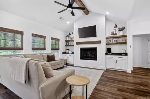 Living - 616 Hiram Dr, Bauxite, AR 72011 photo 2 of 2
