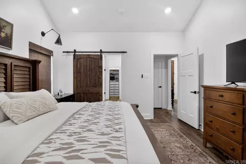 Bedroom - 616 Hiram Dr, Bauxite, AR 72011 photo 1 of 6