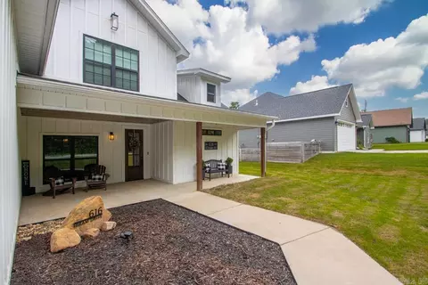 Exterior - 616 Hiram Dr, Bauxite, AR 72011 photo 6 of 13