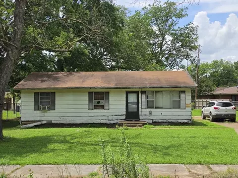 113 N Church St, Parkin, AR 72373