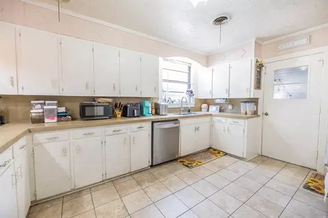 Kitchen - 309 E Ingram St, Camden, AR 71701 photo 5 of 6