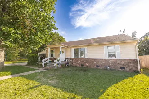 Exterior - 309 E Ingram St, Camden, AR 71701 photo 4 of 10