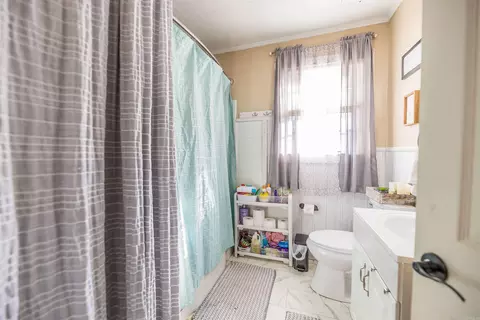 Bath - 309 E Ingram St, Camden, AR 71701 photo 1 of 1